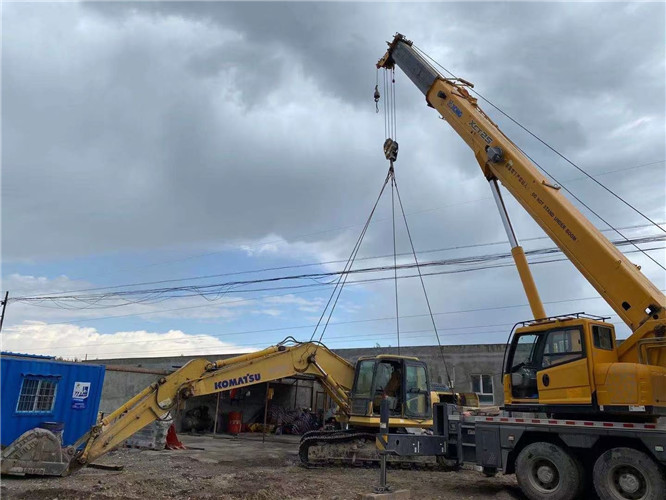 台江县25吨吊车的工作半径是多少？